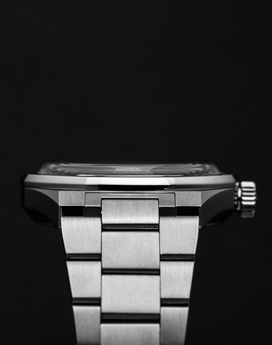 F77 TITANIUM METEORITE MK1 - 37MM – Nivada Grenchen