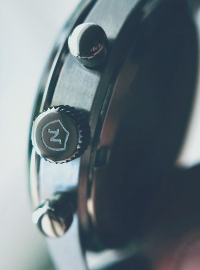 Datomaster « Manual winding 39 mm » – Nivada Grenchen