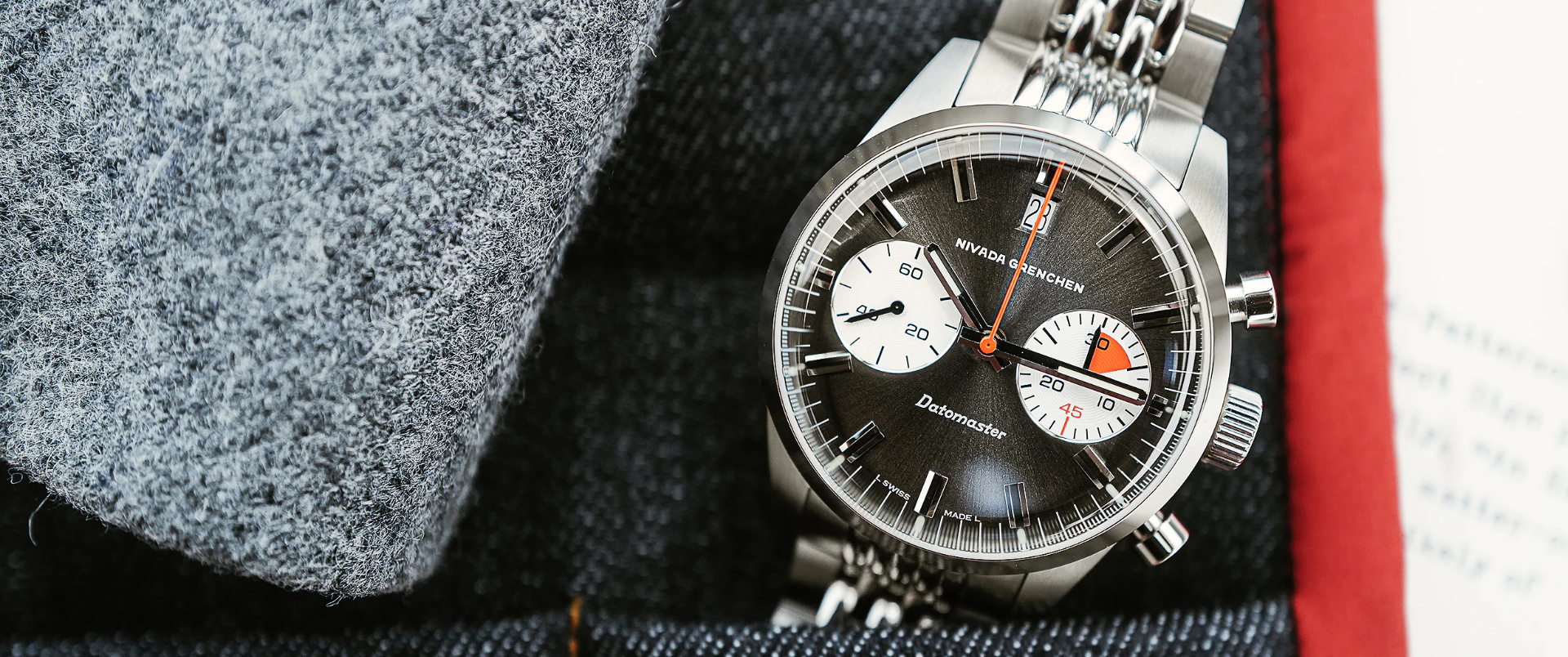 Datomaster « Manual winding 39 mm » – Nivada Grenchen Datomaster « Manual winding 39 mm » – Nivada Grenchen