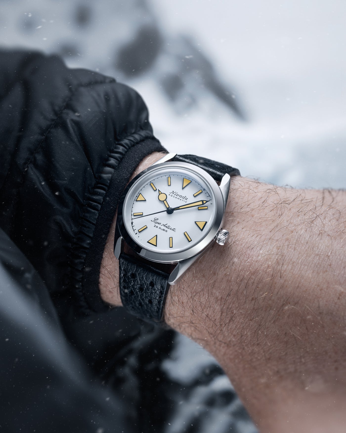 Super Antarctic White - Beige Luminova