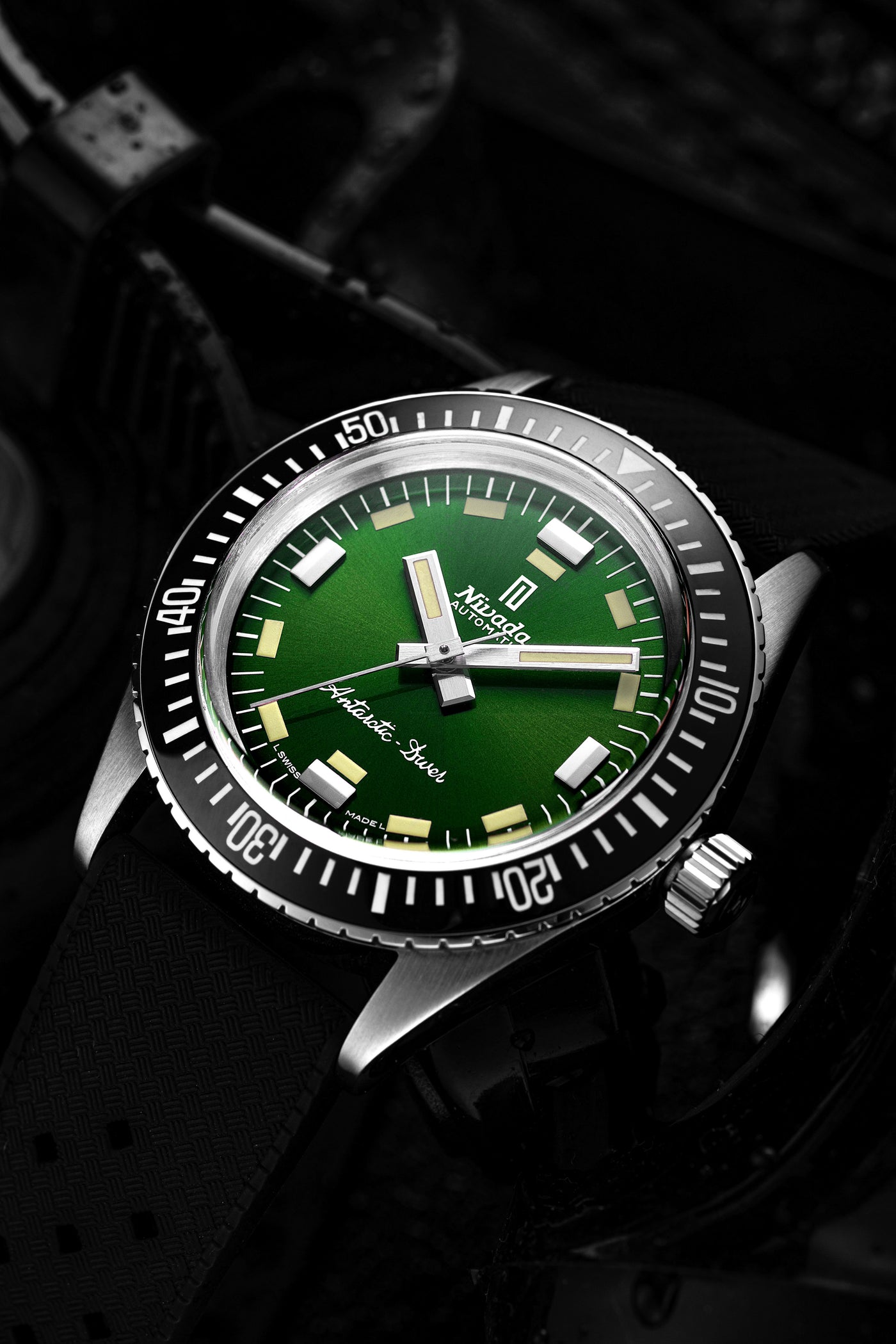 Antarctic Diver Green