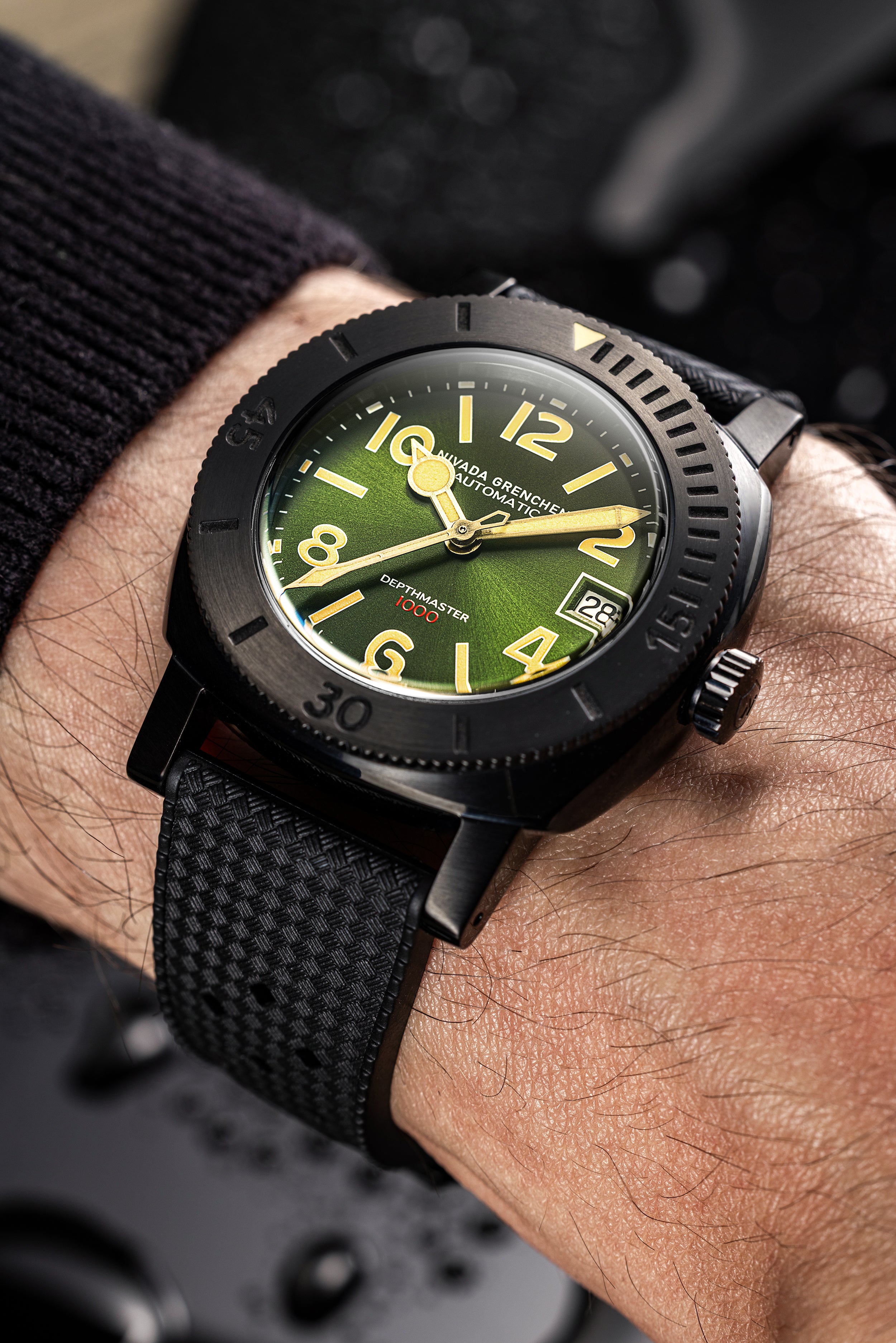 DEPTHMASTER NUMERALS - BLACK & GREEN