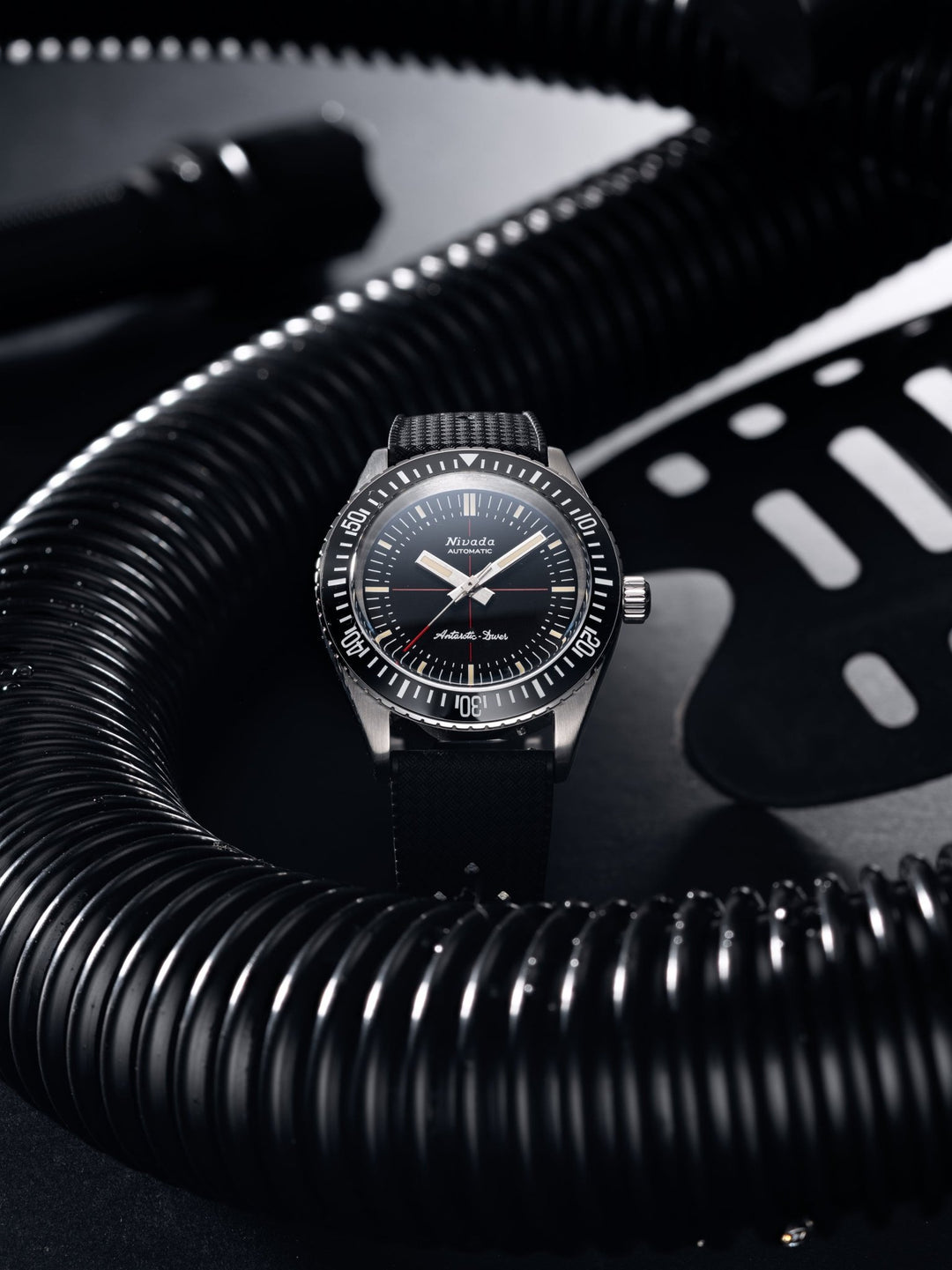 ANTARCTIC DIVER – Nivada Grenchen