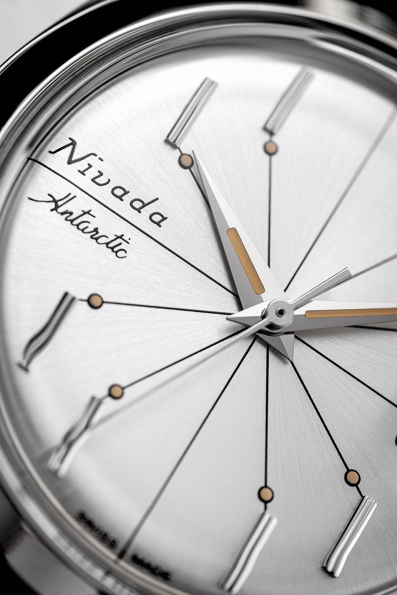 Antarctic Spider Silver 35mm - Nivada Grenchen