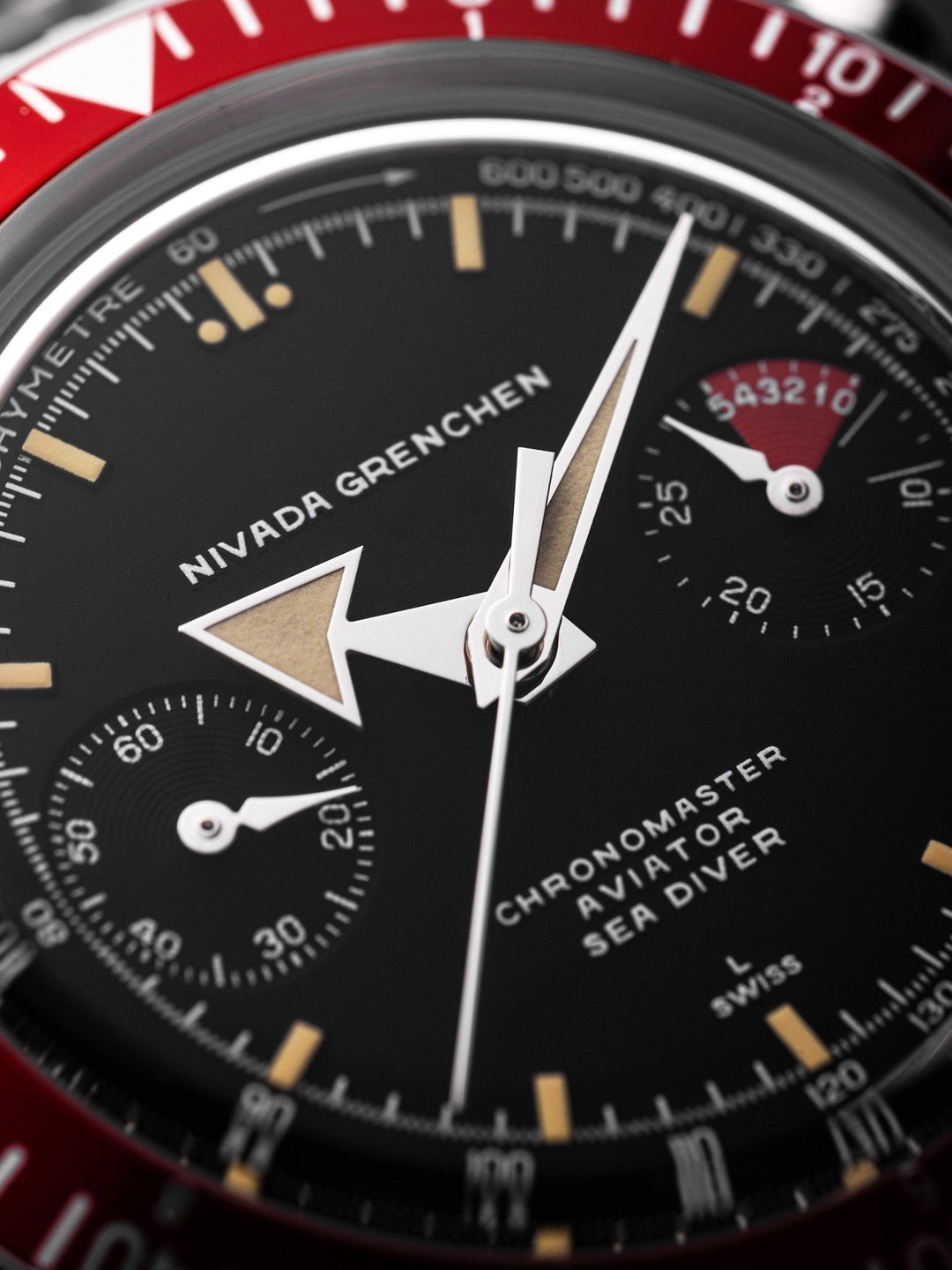 CHRONOMASTER BROAD ARROW INTER.BEZEL - 38MM – Nivada Grenchen
