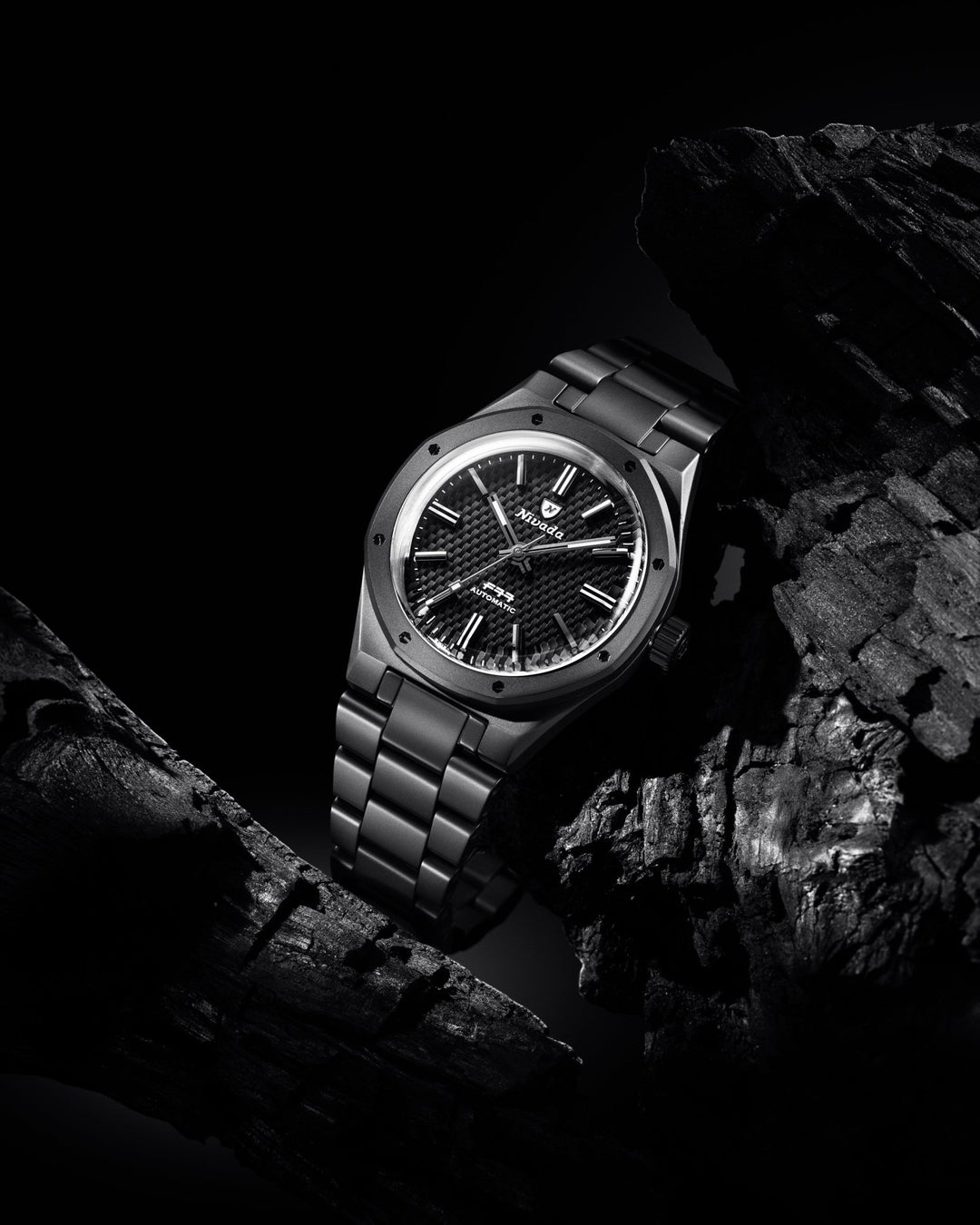 f77-black-ceramic-braided-dial