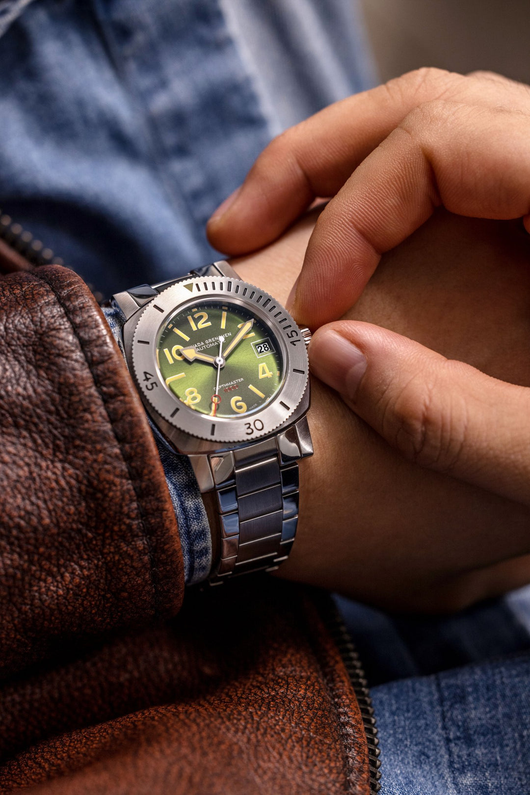 NUMERALS DATE - DEPTHMASTER GREEN – Nivada Grenchen