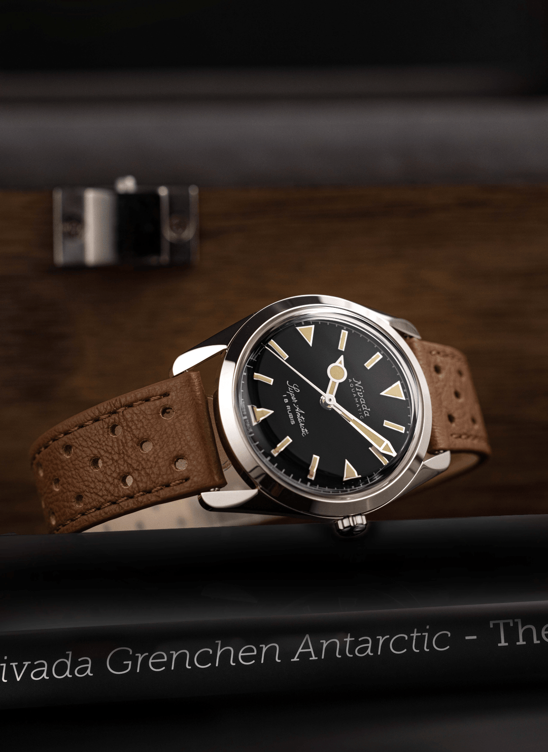 LUMIELINA！ SUPER ANTARCTIC 35MM - BLACK BEIGE LUMINOVA – Nivada Grenchen