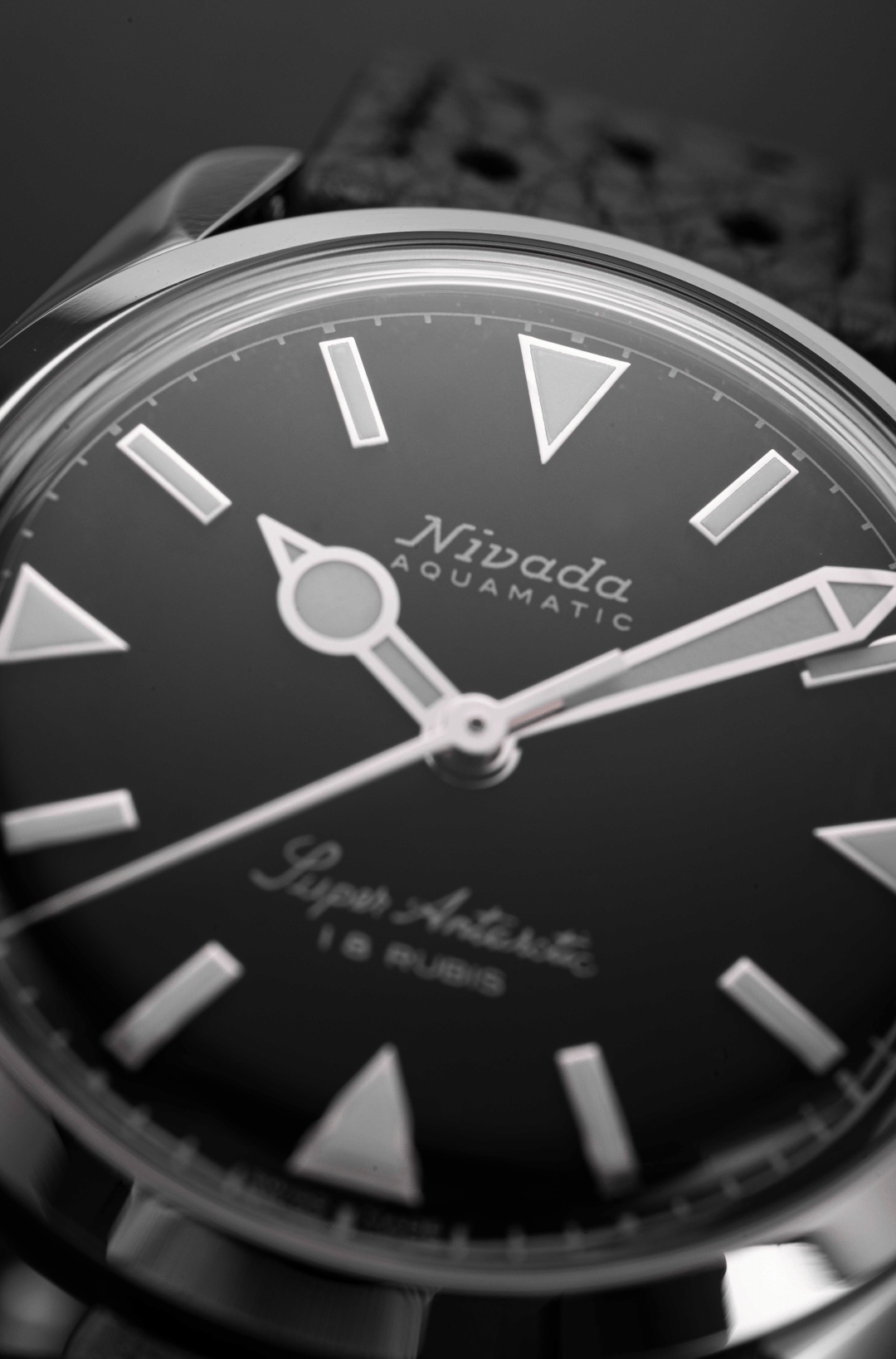 SUPER ANTARCTIC 35MM - BLACK WHITE LUMINOVA – Nivada Grenchen