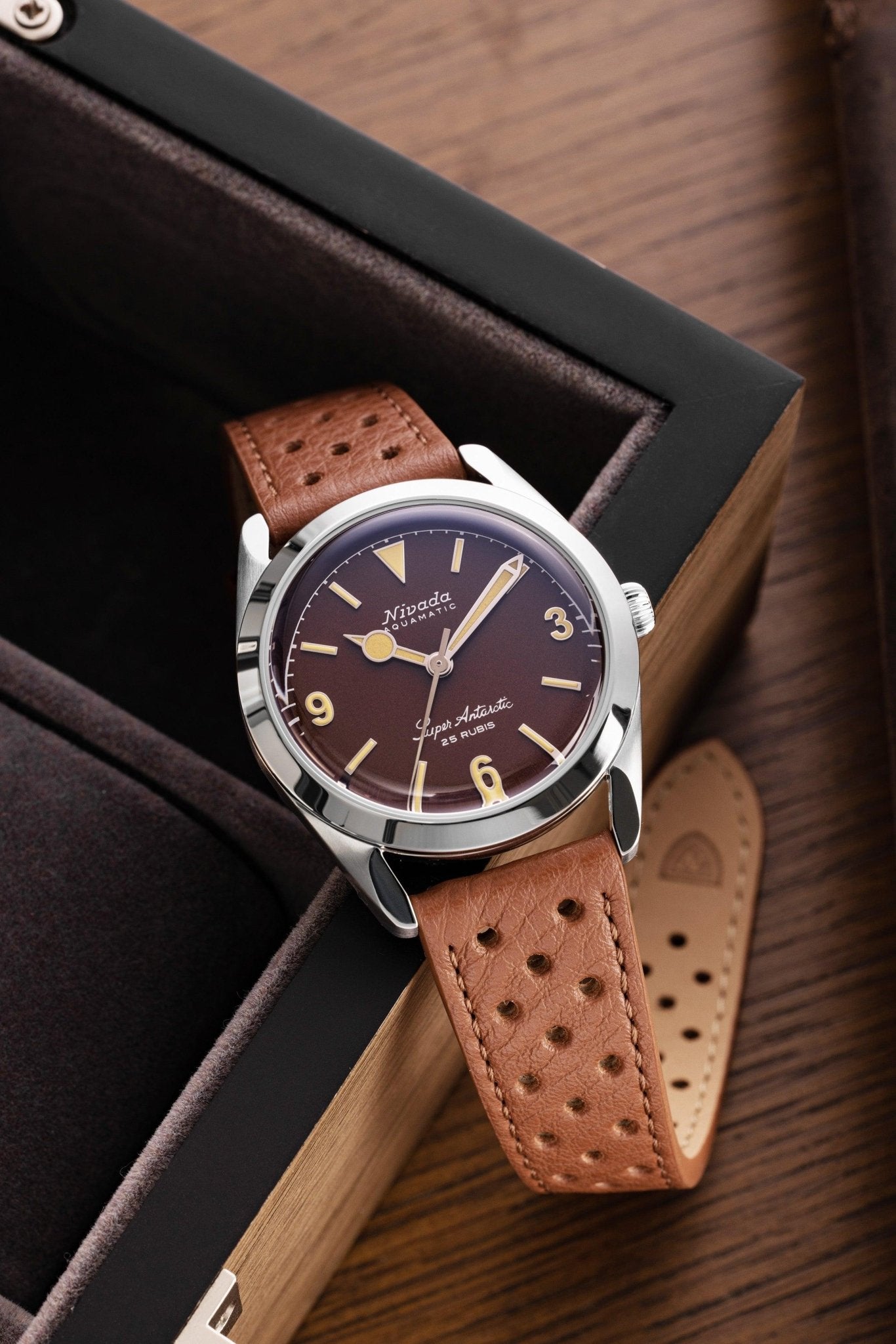 Super Antarctic 3.6.9 Brown No Vintage Effect - Beige Luminous - Nivada Grenchen